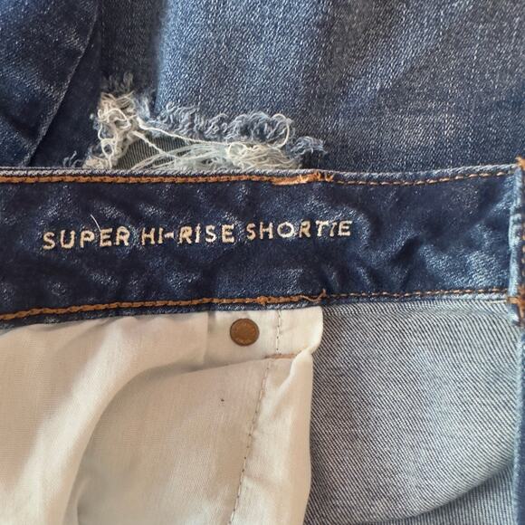 American Eagle Super Hi-Rise Shortie Denim Size 20 Distressed Next Level Stretch - Picture 9 of 11